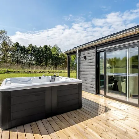 Junis - 900m From The Sea By Interhome 펜션