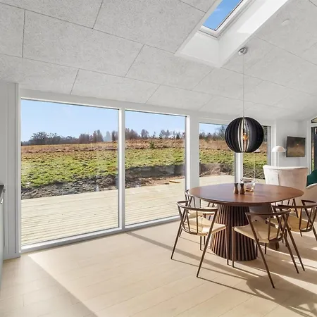 Junis - 900m From The Sea By Interhome Glesborg